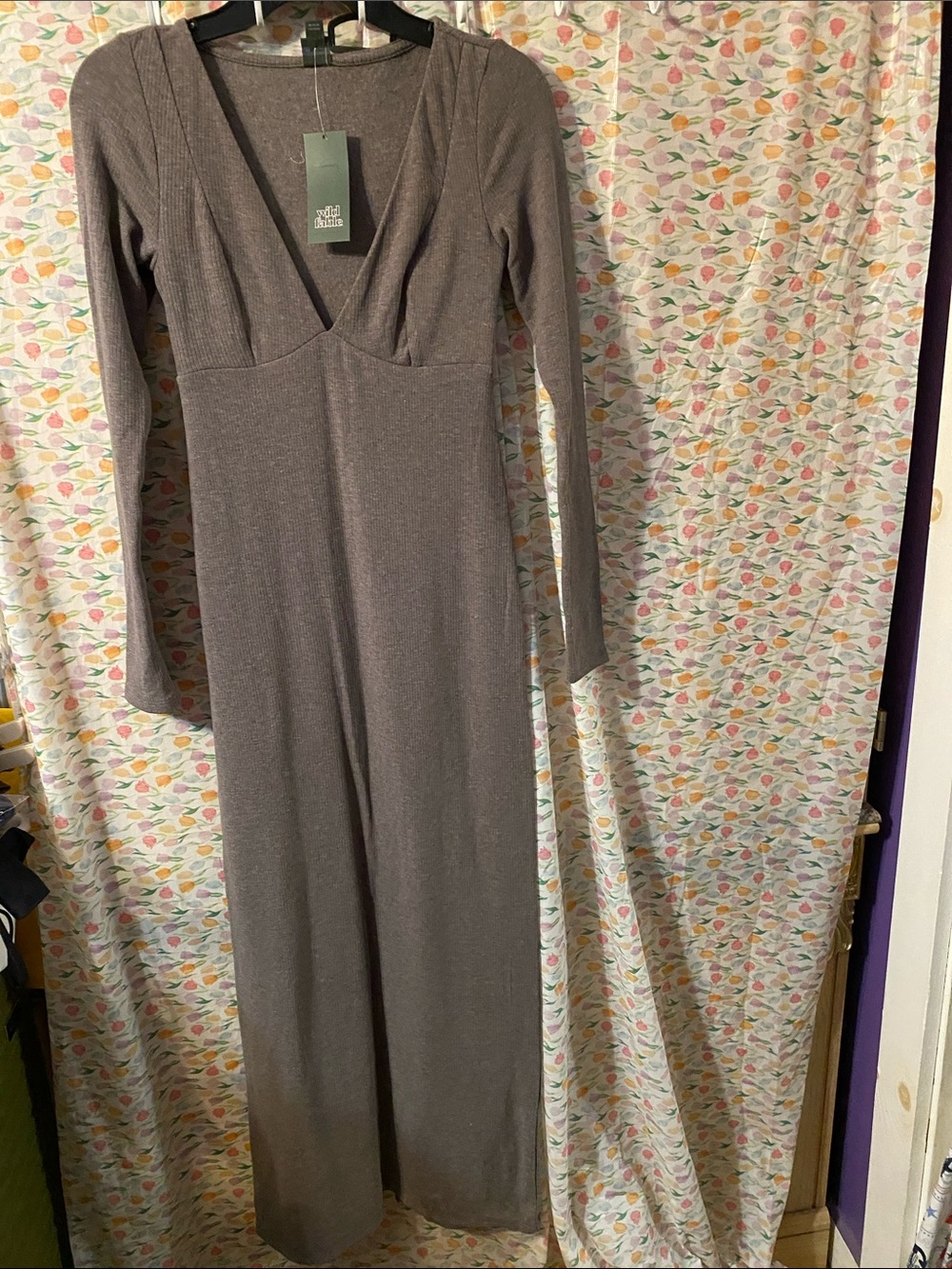 Long Sleeve V-Neck Maxi Dress — Gray